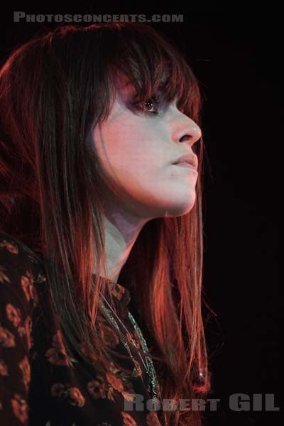 TESS PARKS AND ANTON NEWCOMBE - 2015-09-19 - ANGERS - Le Chabada - 